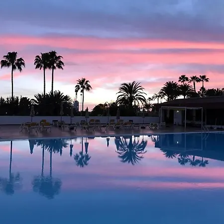 Fabulous Upper Floor Sea View Apartmán *