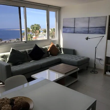 Fabulous Upper Floor Sea View Apartmán *