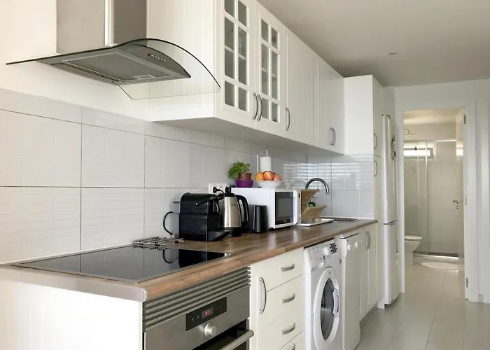 Fabulous Upper Floor Sea View Apartament *