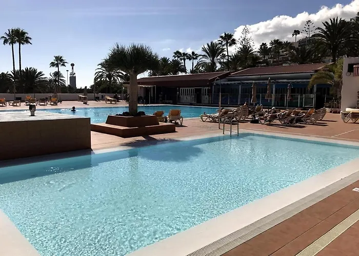 Fabulous Upper Floor Sea View Apartament