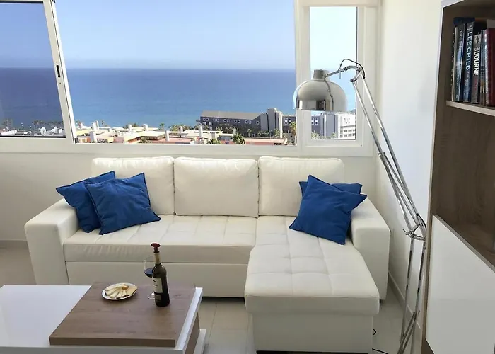 Fabulous Upper Floor Sea View Apartament